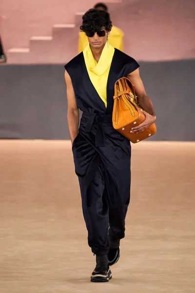 Look 40